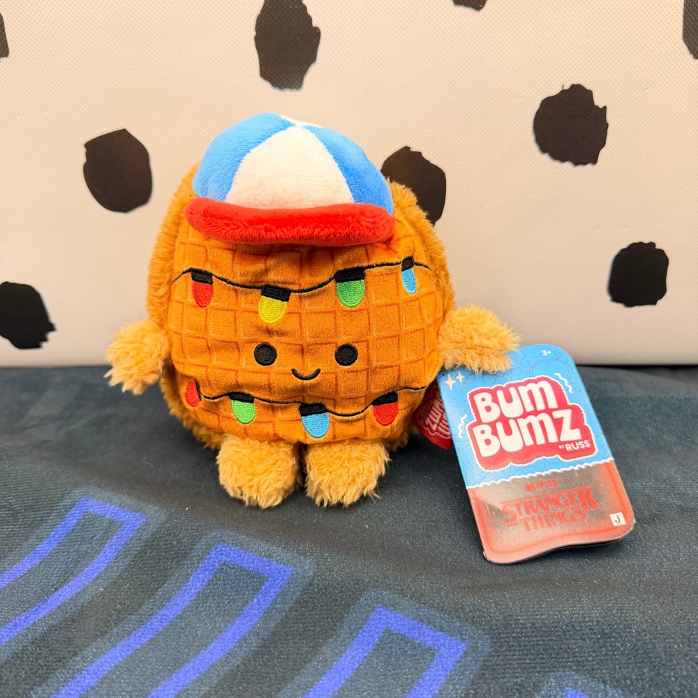 BumBumz by Russ Netflix Stranger Things Plush Toy Brown Waffle Christmas Lights